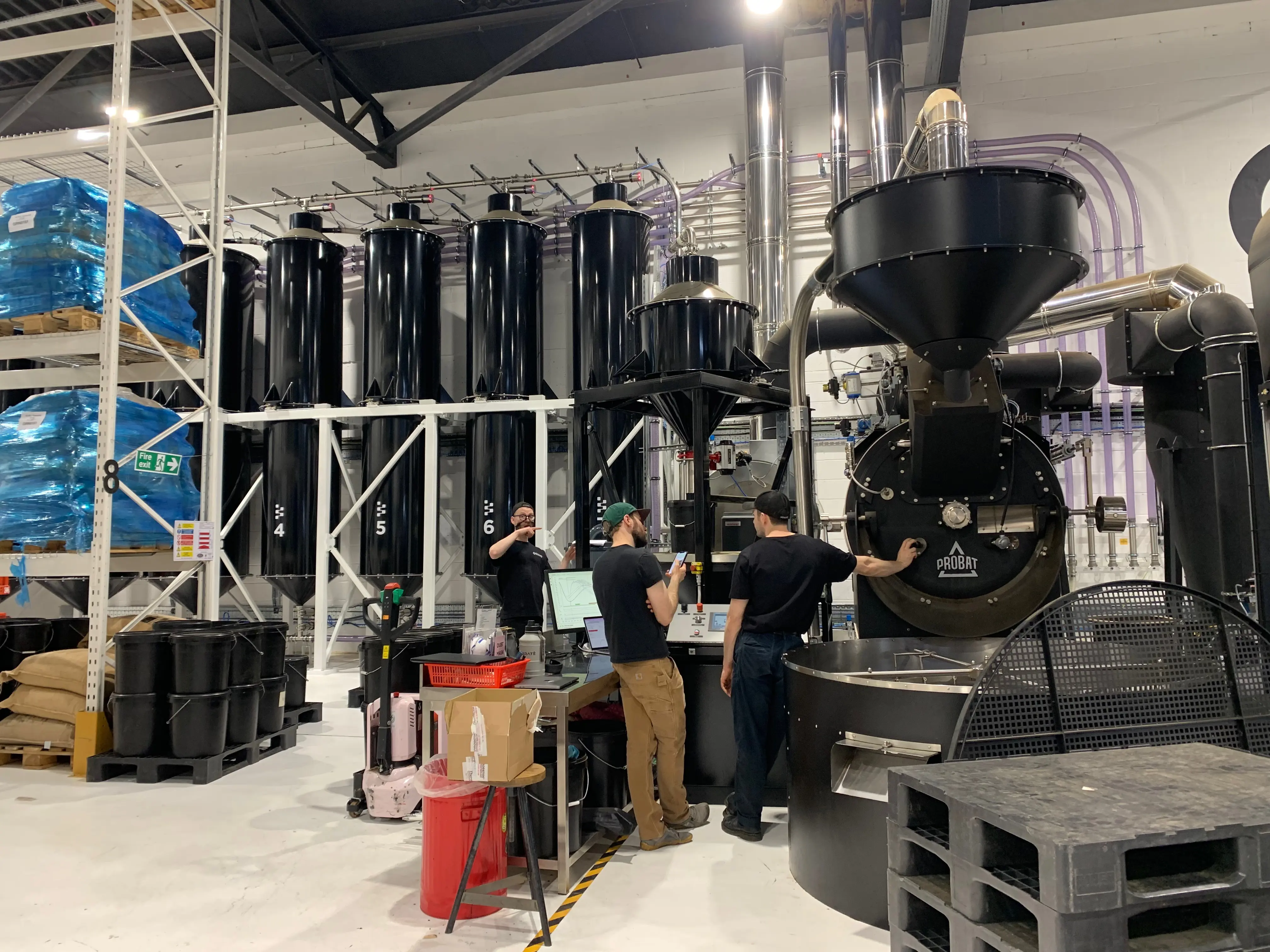 Automated coffee weighing system Automated coffee weighing system